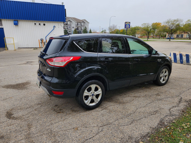 2015 Ford Escape SE 4 CYLINDER WITH BACKUP CAMERA!! dans Autos et camions  à Winnipeg - Image 3