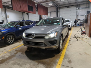 2016 Volkswagen Touareg VR6 Lux