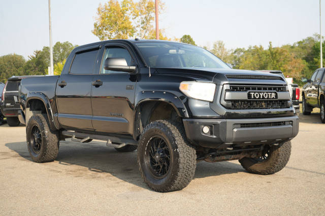 2017 Toyota Tundra SR5 Plus in Cars & Trucks in Red Deer - Image 3