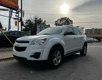 2015 Chevrolet Equinox Spacious, Comfortable Versatile! This midsize SUV offers a smooth ride, ample...