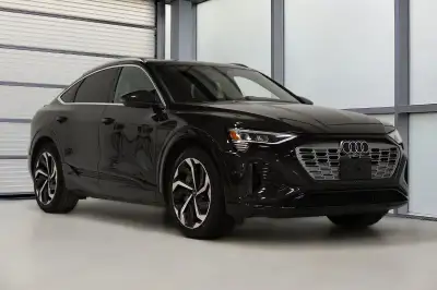Traction intégrale Audi quattro / Apple Carplay + Android Auto / Navigation / Gamme complète d'assis...