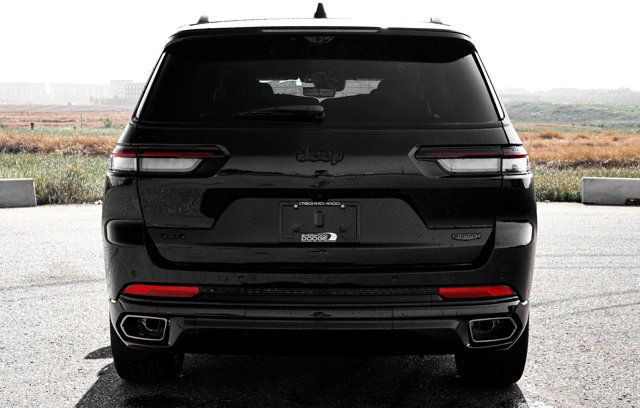 2025 Jeep Grand Cherokee L Summit Reserve in Cars & Trucks in Strathcona County - Image 3