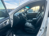 The 2019 Nissan Pathfinder S is powered by a 3.5-liter V6 engine, producing 284 horsepower and 259 l... (image 9)