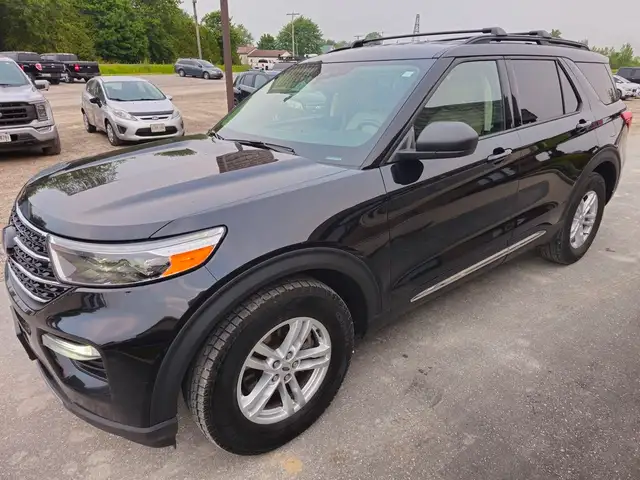 2020 Ford Explorer XLT 4WD in Cars & Trucks in Chatham-Kent - Image 14