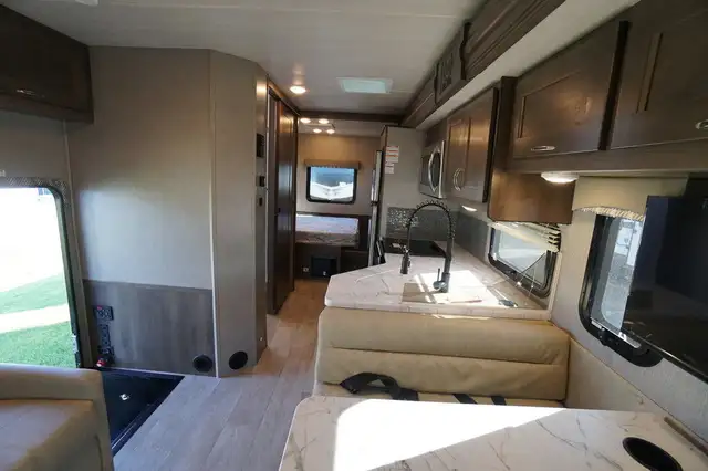 2023 NeXus RV Triumph SC 30TSC in RVs & Motorhomes in Stratford - Image 9