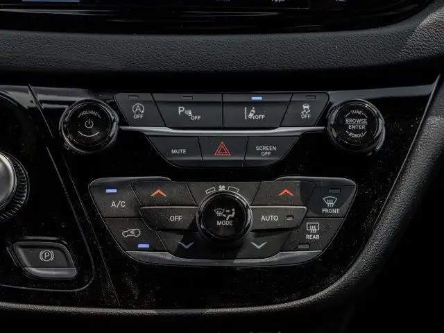 2025 Chrysler Grand Caravan SXT in Cars & Trucks in Barrie - Image 30