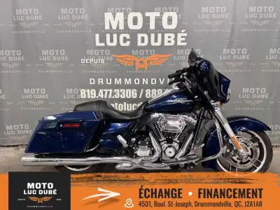 Harley-Davidson FLHX Street Glide 2012 105 213 KM MOTO CANADIENNE RADIO FILTRE À AIR SCREAMIN EAGLE...