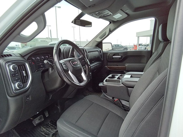  2021 GMC Sierra 1500 SLE Crew 4x4 5.3 L V8 | Pwr Heated Seats/W in Cars & Trucks in Winnipeg - Image 3