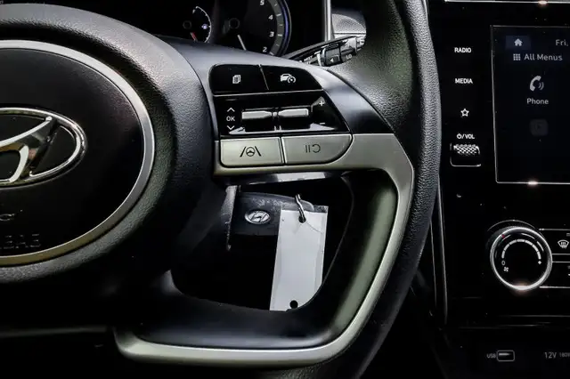 2022 Hyundai Tucson Essential • HEATED SEATS • CP/AA • REAR CAM in Cars & Trucks in Cornwall - Image 19