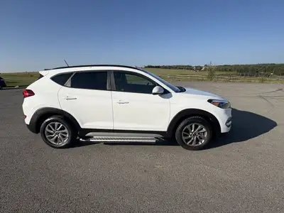 2017 HYUNDAI TUCSON SE AWD MINOR HAIL Mileage 111.780KM Engine :2.0L Transmission: Automatic Stock N...