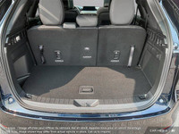 Le Mazda CX-90 MHEV GT 2024 est un VUS intermédiaire qui marie habilement performance, luxe et techn... (image 8)