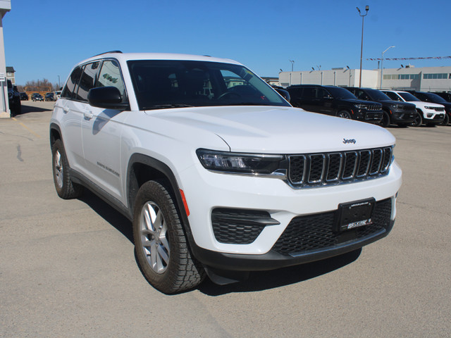 2022 Jeep Grand Cherokee Laredo in Cars & Trucks in Winnipeg - Image 3