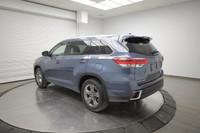 NAVIGATION SYSTEM, PANORAMIC ROOF, ADAPTIVE CRUISE CONTROL, LANE DEPARTURE WARNING, AERIAL VIEW DISP... (image 3)