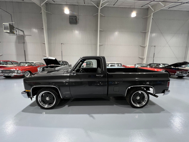 1987 Chevrolet Square Body R10 Single Cab in Classic Cars in London - Image 3