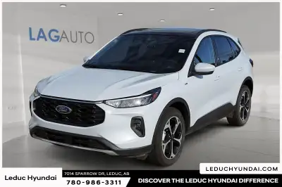 2025 Ford Escape ST-Line Select Experience the Ford Escape ST-Line Select with only 17100 km on the...