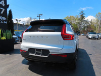 XC40 RECHARGE PURE ELECTRIC PLUS SPORT UTILITY 100% CANADIAN VEHICLE Visit Our Website @ EliteLuxury... (image 8)