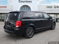 Recent Arrival! 2nd Row Overhead DVD Console, 2nd Row Stow'N Go Bucket Seats, 3rd-Row Power Quarter-... (image 5)