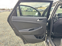 The 2021 Hyundai Tucson Preferred offers a dynamic driving experience with style, comfort, and advan... (image 6)
