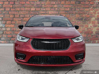 This Chrysler Pacifica Hybrid boasts a Gas/Electric V-6 3.6 L/220 engine powering this Variable tran... (image 7)