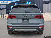 Come see this certified 2022 Volkswagen Taos Comfortline AWD | Pano Roof | Leatherette | Heated Seat... (image 3)