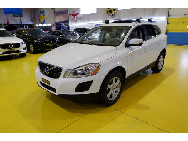  2012 Volvo XC60 - RÉSERVÉ - in Cars & Trucks in Laval / North Shore - Image 2