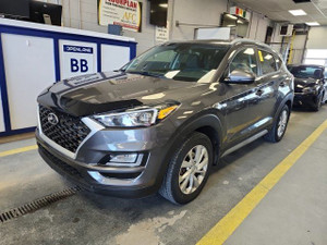 2020 Hyundai Tucson Preferred AWD | Heated Steering + Seats | CarPlay + Android | Rear Camera | Alloy Wheels and More !