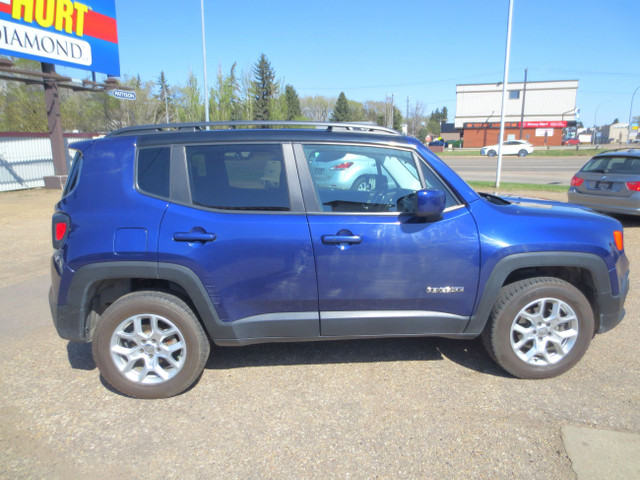 2017 Jeep Renegade Altitude 4x4 w/Htd Seats/R.Starter/R.Cam/Roof in Cars & Trucks in Edmonton - Image 2