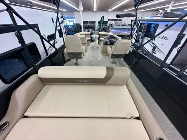 2023 Berkshire Pontoons 24 UL CTS 3.0 in Powerboats & Motorboats in Winnipeg - Image 15