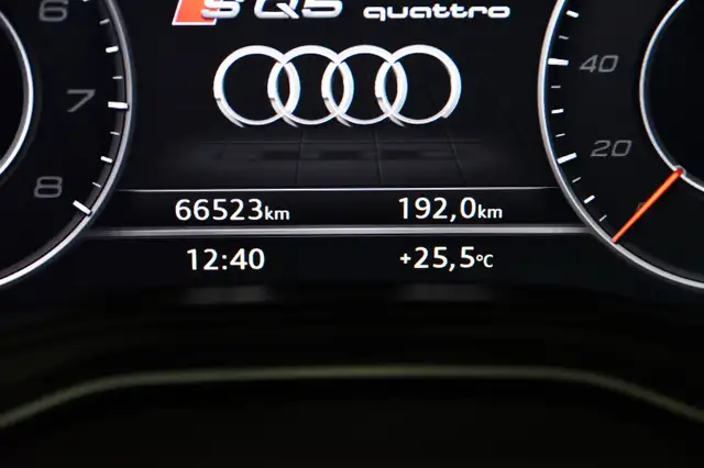 2020 Audi SQ5 Progressiv / Black optics / Carbon / Int. Rouge/ C in Cars & Trucks in Longueuil / South Shore - Image 20