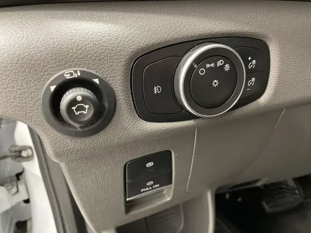 2021 Ford Transit Passenger Wagon in Cars & Trucks in Calgary - Image 20