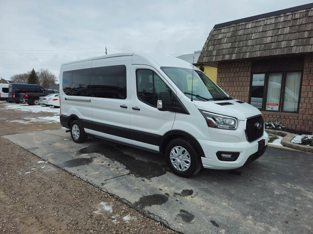  2023 Ford Transit Passenger Wagon Transit, Med Roof, XLT, 15 Pa in Cars & Trucks in Chatham-Kent