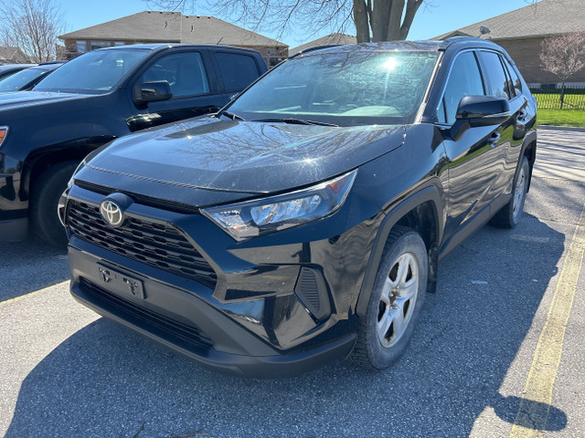 2019 Toyota RAV4 LE in Cars & Trucks in Grand Bend