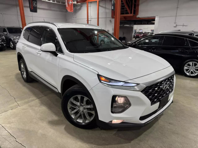 2019 HYUNDAI Santa Fe Essential in Cars & Trucks in City of Montréal - Image 4