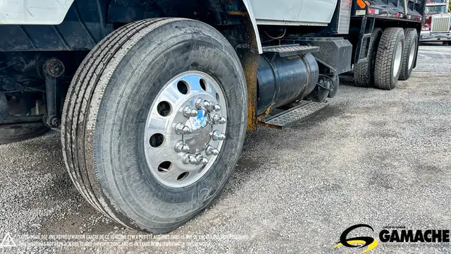 2004 INTERNATIONAL 7400 TANDEM AXLE DUMP TRUCK in Heavy Trucks in Chilliwack - Image 12