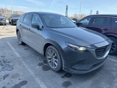Le Mazda CX-9 GS-L 2022 est un VUS intermédiaire élégant qui allie performance, confort et technolog...
