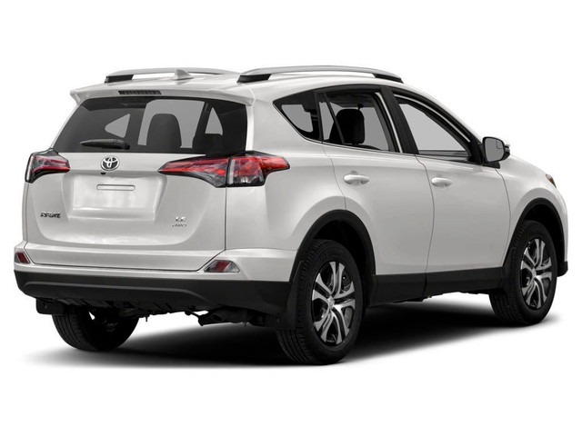 2018 Toyota RAV4 LE INCOMING | KEYLESS ENTRY | TRACTION CONTROL in Cars & Trucks in City of Toronto - Image 3