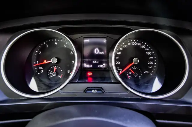 2021 Volkswagen Tiguan Trendline 4MOTION • HEATED SEATS • CP/AA dans Autos et camions dans Ottawa - Image 20