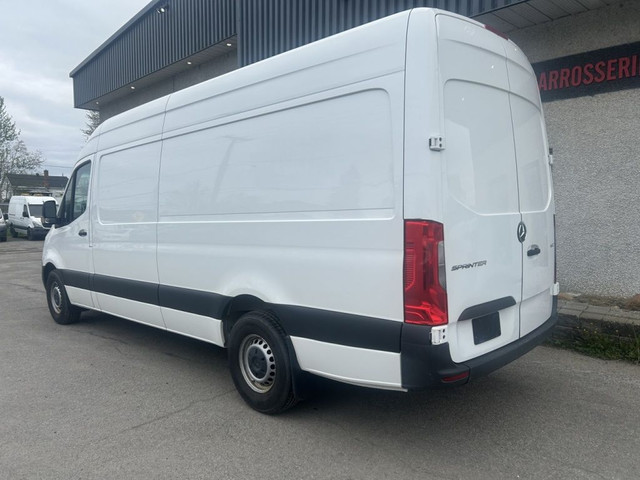 2022 Mercedes-Benz Sprinter fourgonnette utilitaire toit haut /  in Cars & Trucks in Laval / North Shore - Image 3