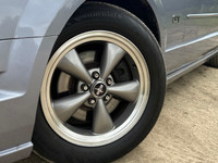 Turn heads and feel the power with this iconic 2007 Ford Mustang GT Convertible. This classic Americ... (image 1)