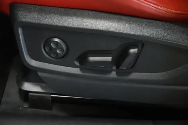 2020 Audi SQ5 Progressiv / Black optics / Carbon / Int. Rouge/ C in Cars & Trucks in Longueuil / South Shore - Image 15