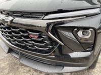AMVIC Licensed Dealer The 2025 Chevrolet Trailblazer RS in Mosaic Black Metallic is a stylish and sp... (image 2)