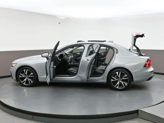 2024 Volvo S60 B5 B5 CORE SUNROOF, NAVIGATION, HEATED POWER SEAT in Cars & Trucks in City of Halifax - Image 45