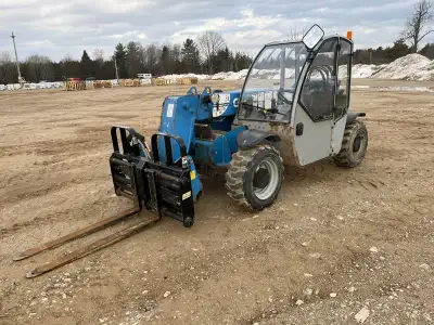 2008 Genie GTH 5519 zoom boom powered by Perkins diesel engine. Enclosed heated cab with glass intac...