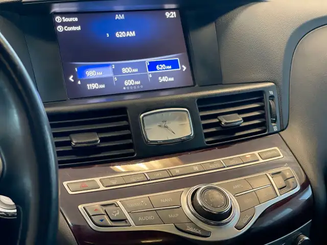 2019 Infiniti Q70 3.7 AWD Sport Fresh Trade! Local Unit! Rare Un in Cars & Trucks in Regina - Image 25