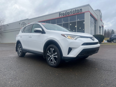 2016 Toyota RAV4 LE LE AWD WITH A NEW 2 YEAR MVI, FRESH OIL AND 