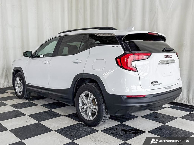 2021 GMC Terrain | SLE AWD | SUNROOF | BACKUP CAMERA | in Cars & Trucks in Portage la Prairie - Image 4