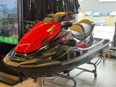 KAWASAKI JET SKI STX 160 LX 4 cylindres en ligne de 1498cc, refroidi par liquide, 4 temps Injection...