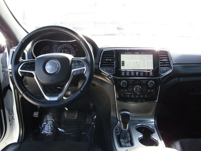 2021 Jeep Grand Cherokee ALTITUDE 4x4 B.S.A/NAV/CAM/ROOF/MUSTSEE in Cars & Trucks in Calgary - Image 2