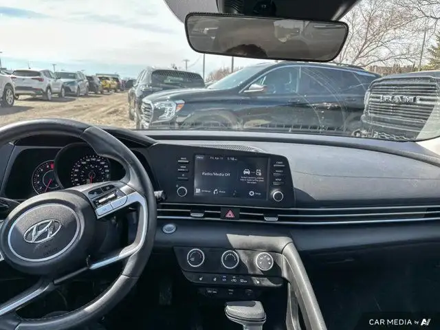 2023 Hyundai Elantra Preferred 2.0L FWD | Heated Seats And dans Autos et camions dans Winnipeg - Image 12