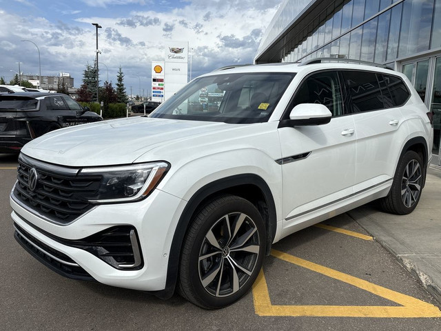 2025 Volkswagen Atlas Execline in Cars & Trucks in Edmonton - Image 3